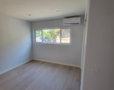2532 Hauser - Photo Thumbnail 8