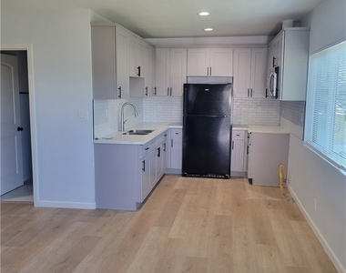 2532 Hauser - Photo Thumbnail 9