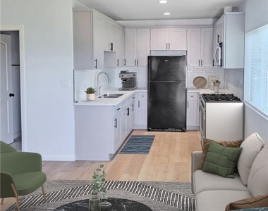 2532 Hauser - Photo Thumbnail 10