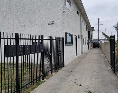 2532 Hauser - Photo Thumbnail 1