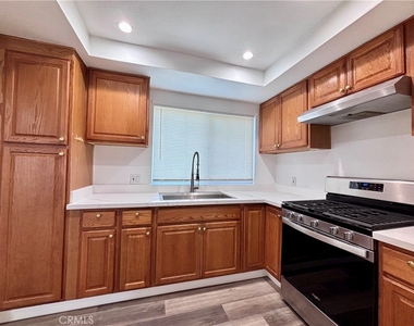 840 Anaheim - Photo Thumbnail 9