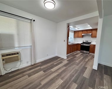 840 Anaheim - Photo Thumbnail 6