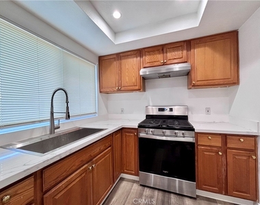 840 Anaheim - Photo Thumbnail 10