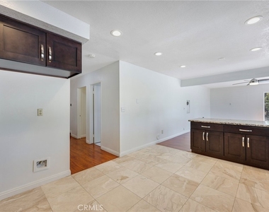 1604 Avenida Del Vista - Photo Thumbnail 17
