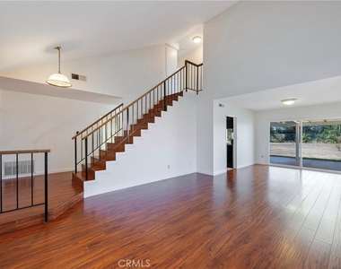1604 Avenida Del Vista - Photo Thumbnail 14