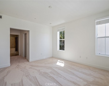 2349 Jefferson - Photo Thumbnail 19