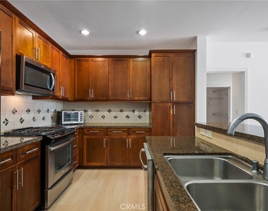 2349 Jefferson - Photo Thumbnail 5