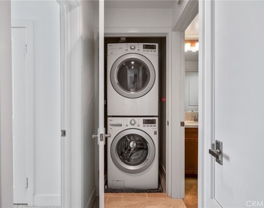2349 Jefferson - Photo Thumbnail 12