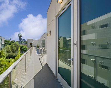 1345 Havenhurst - Photo Thumbnail 25