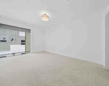 1345 Havenhurst - Photo Thumbnail 19