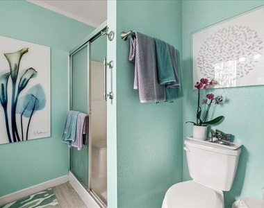 509 W Duarte Road - Photo Thumbnail 20