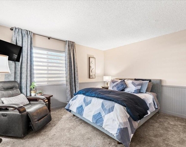 509 W Duarte Road - Photo Thumbnail 21