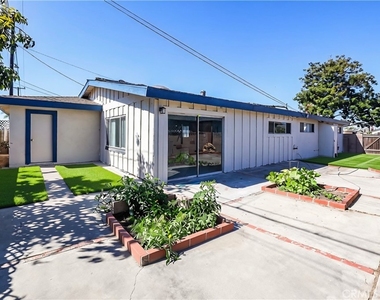 13352 Barney Street - Photo Thumbnail 1