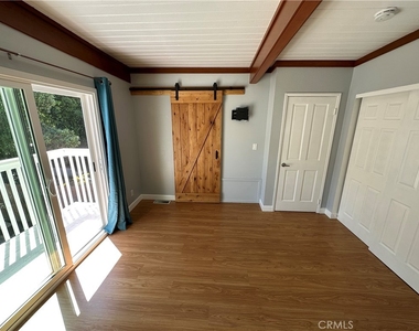 1064 Santa Ana - Photo Thumbnail 4