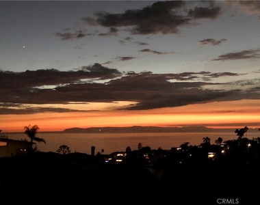 1064 Santa Ana - Photo Thumbnail 10