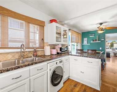 229 Avenida Rosa - Photo Thumbnail 10