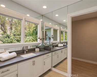 10711 Rockhurst Avenue - Photo Thumbnail 32