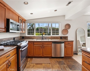 142 Liberty - Photo Thumbnail 14