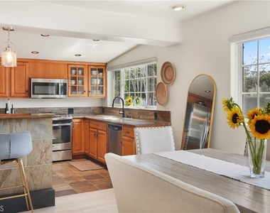 142 Liberty - Photo Thumbnail 11