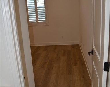 127 Medano Street - Photo Thumbnail 8