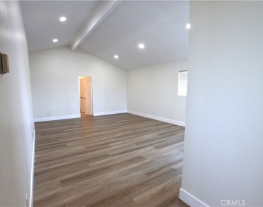 2383 Carlton Place - Photo Thumbnail 27