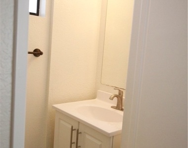 2383 Carlton Place - Photo Thumbnail 21