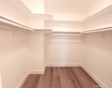2383 Carlton Place - Photo Thumbnail 29