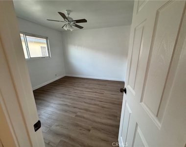 1333 W Walnut - Photo Thumbnail 7