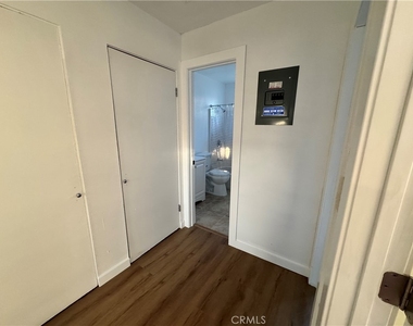 1333 W Walnut - Photo Thumbnail 3