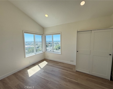 230 Lille Lane - Photo Thumbnail 12
