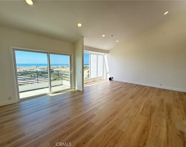 230 Lille Lane - Photo Thumbnail 3
