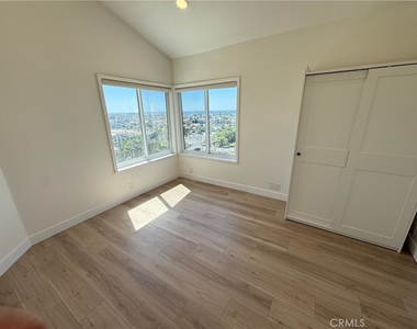 230 Lille Lane - Photo Thumbnail 11