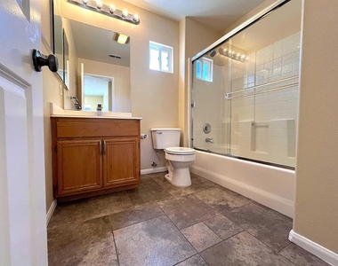 6079 Paseo Pradera - Photo Thumbnail 21