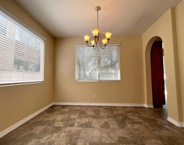 6079 Paseo Pradera - Photo Thumbnail 10
