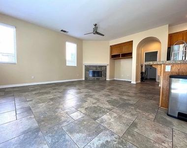 6079 Paseo Pradera - Photo Thumbnail 7