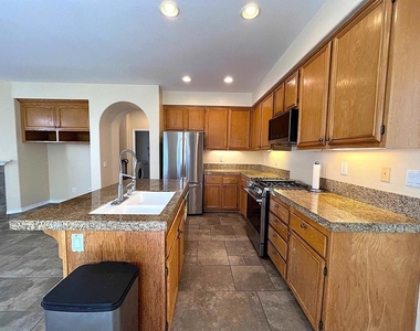 6079 Paseo Pradera - Photo Thumbnail 5