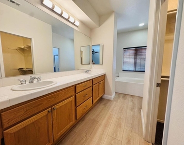 29714 Canyon Wash Court - Photo Thumbnail 10