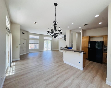 29714 Canyon Wash Court - Photo Thumbnail 4
