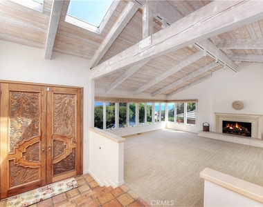 906 Emerald Bay - Photo Thumbnail 3