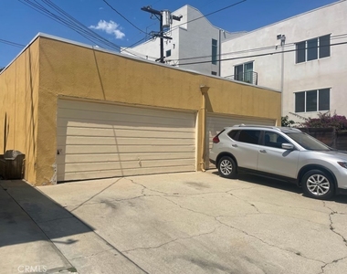 6942 Glasgow St - Photo Thumbnail 1
