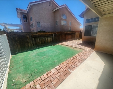 13272 Berkeley Lane - Photo Thumbnail 25