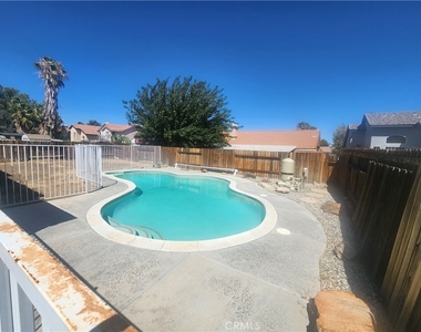13272 Berkeley Lane - Photo Thumbnail 26