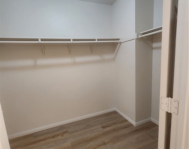 15071 Arlette Drive - Photo Thumbnail 13