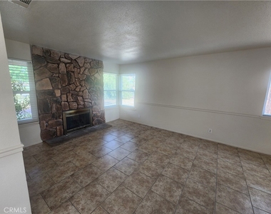 15071 Arlette Drive - Photo Thumbnail 3