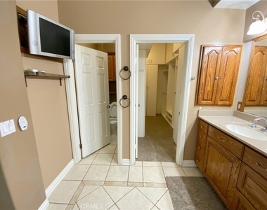 810 Clear Springs Drive - Photo Thumbnail 12