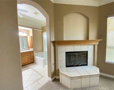 810 Clear Springs Drive - Photo Thumbnail 10
