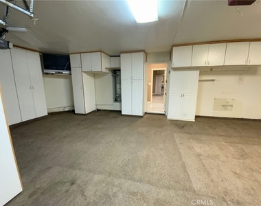 810 Clear Springs Drive - Photo Thumbnail 23