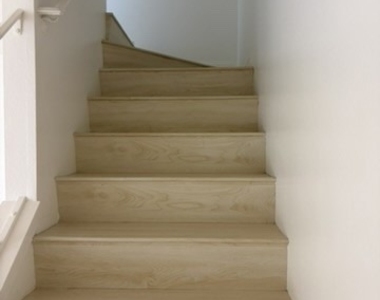 775 Hampshire Lane - Photo Thumbnail 5