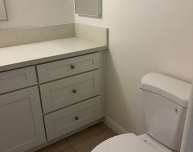 775 Hampshire Lane - Photo Thumbnail 20