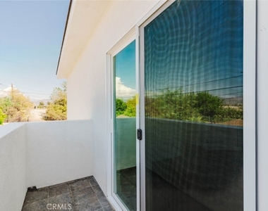 8312 Canterbury Avenue - Photo Thumbnail 12